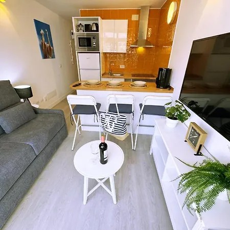 Chloe Apartment *